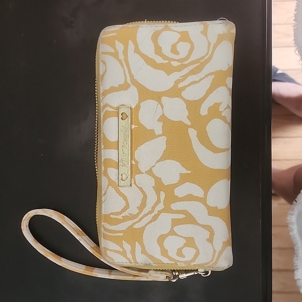 Betsey Johnson wristlet